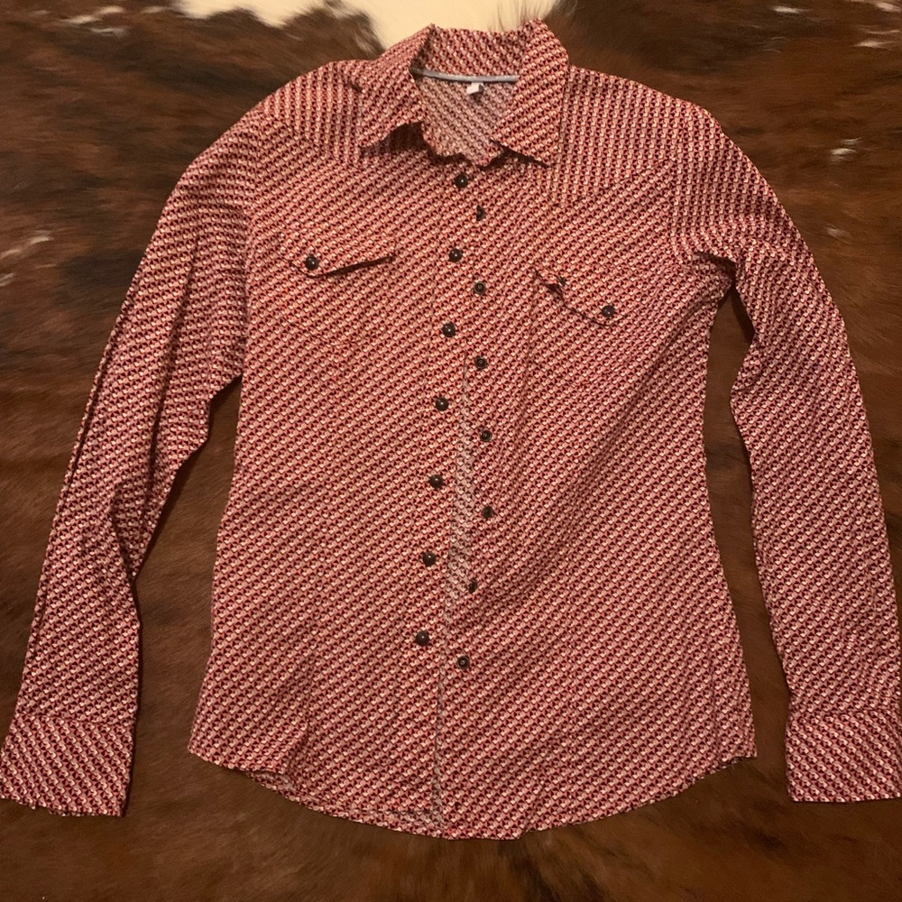 Women’s cinch button down